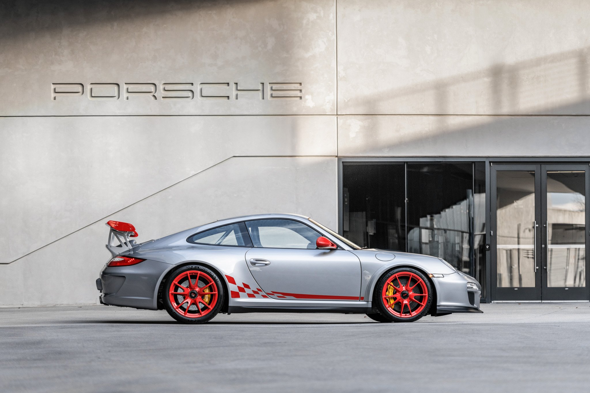 GT Silver 2010 Porsche 911 GT3RS