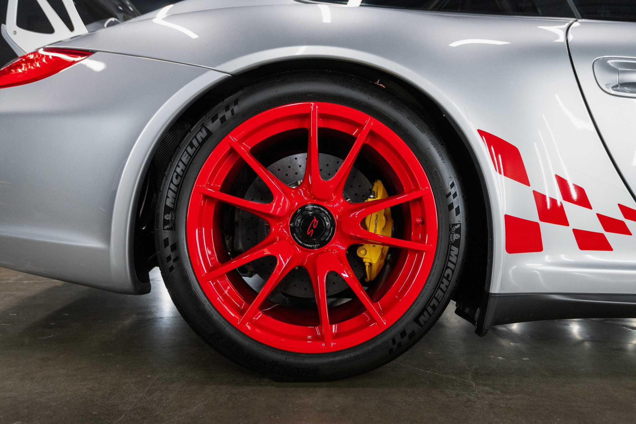 GT Silver 2010 Porsche 911 GT3RS