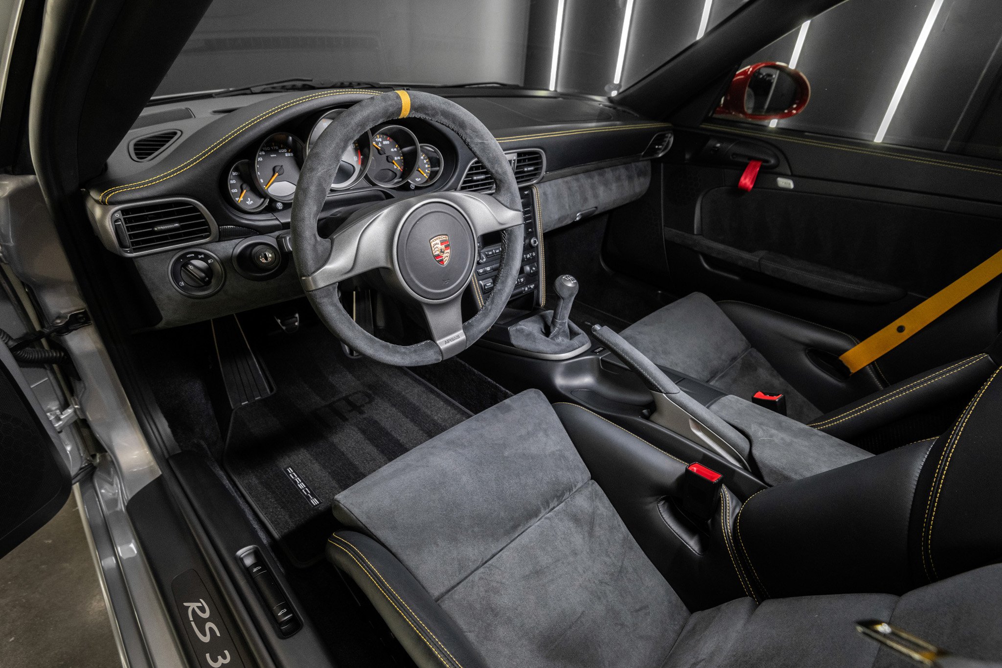 GT Silver 2010 Porsche 911 GT3RS