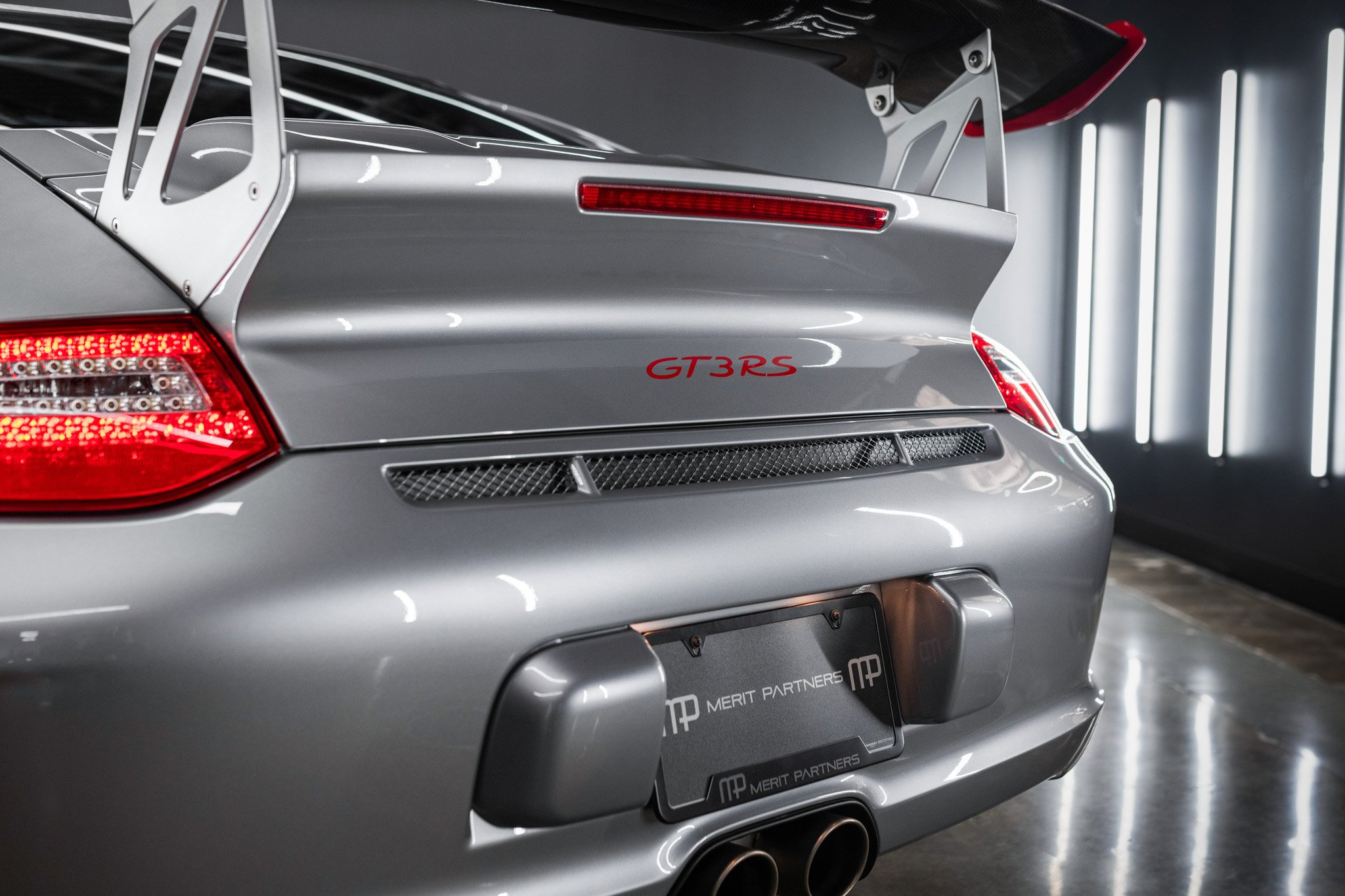 GT Silver 2010 Porsche 911 GT3RS