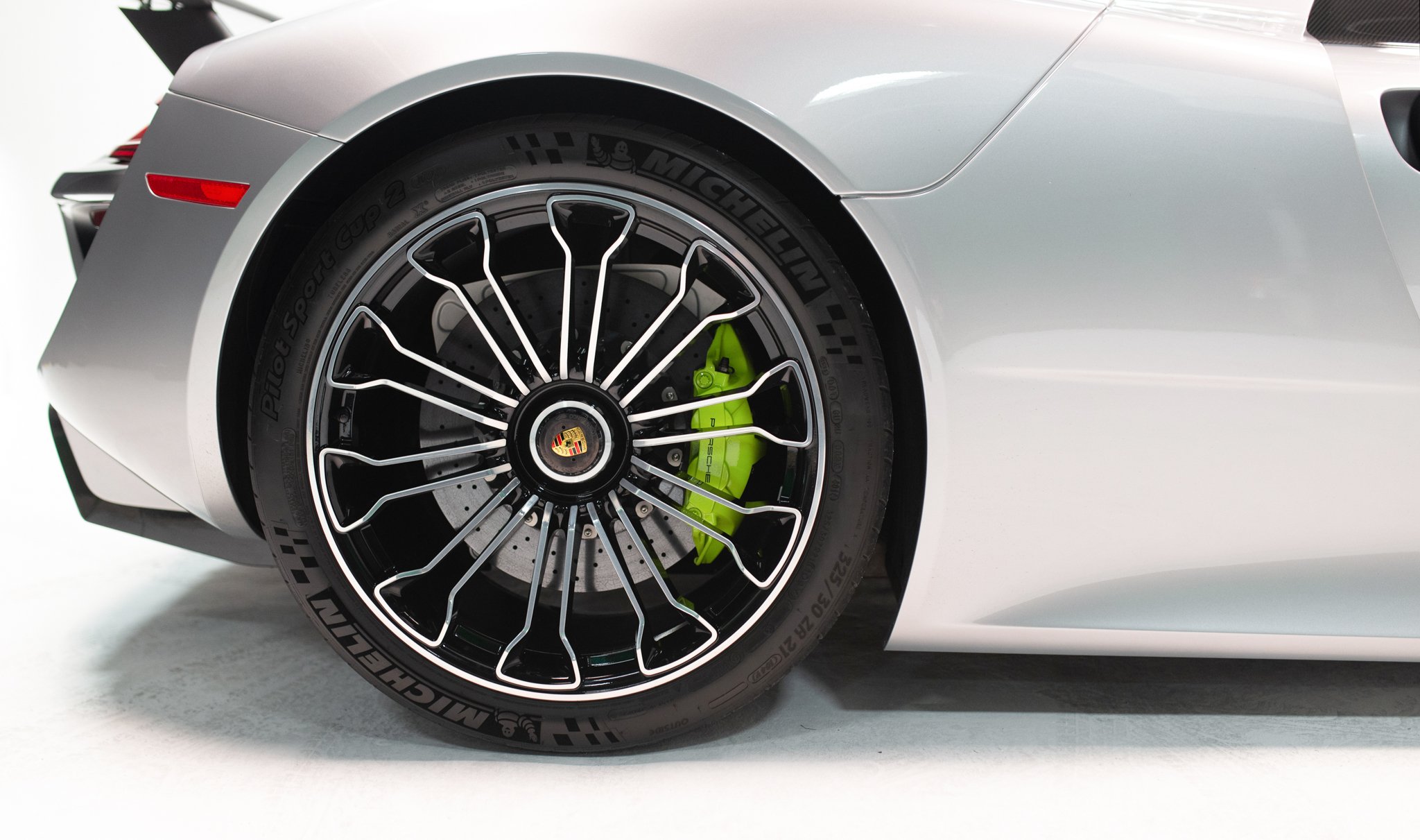 2015 Porsche 918 Spyder