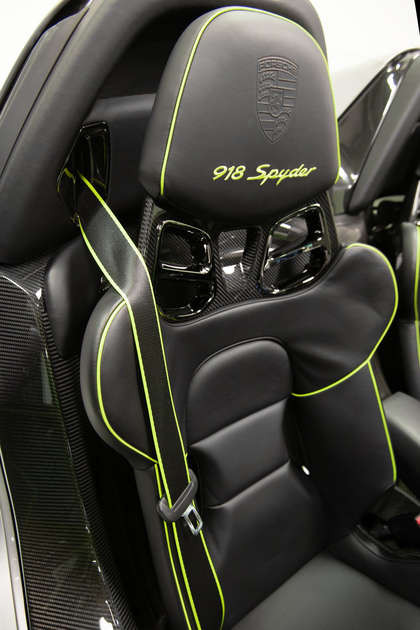 2015 Porsche 918 Spyder